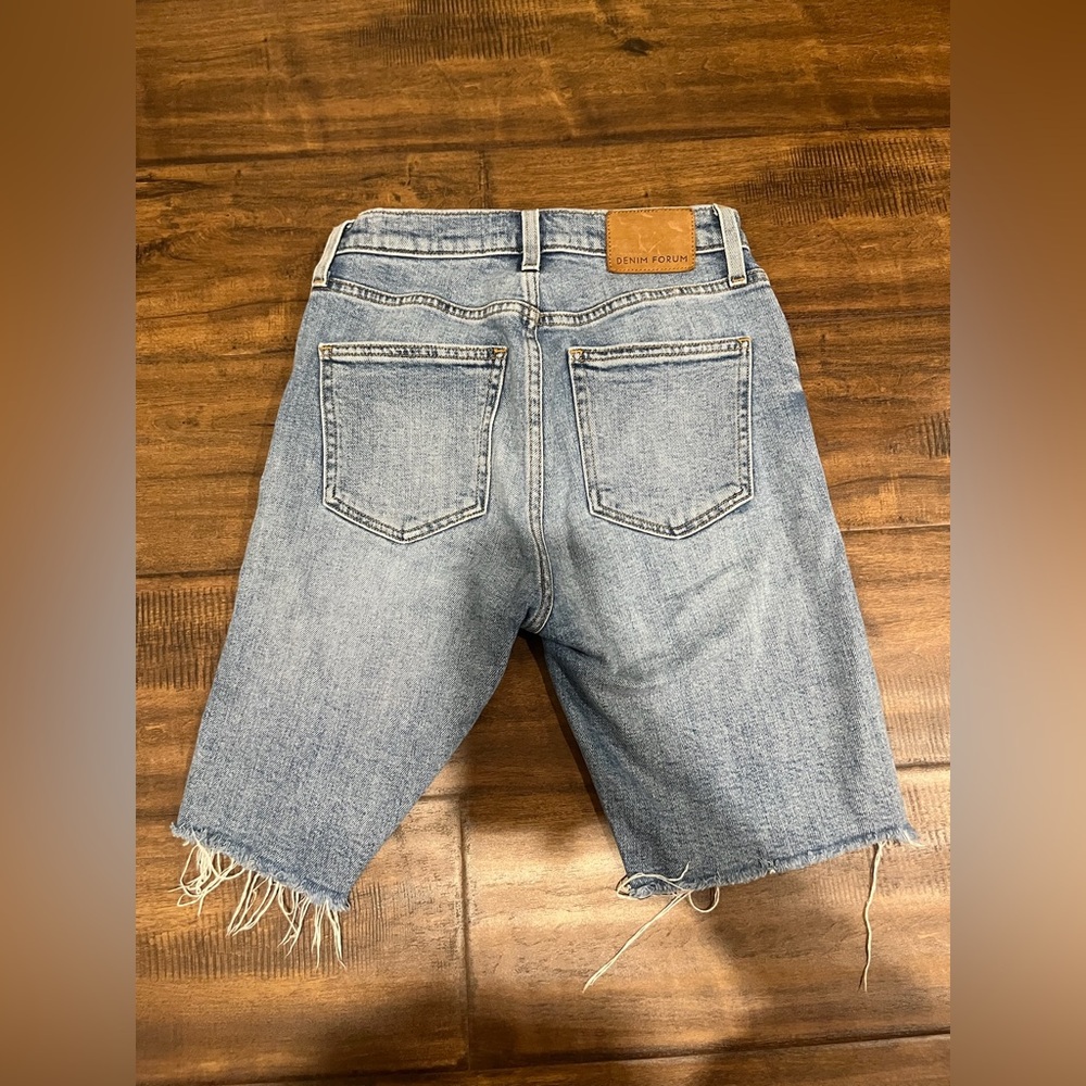 Denim Forum The Yoko Bermuda Short from Aritzia Women’s Size 25 - Picture 6 of 7